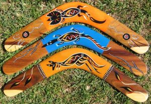 Boomerang là một món vũ khí truyền thống của người dân Úc